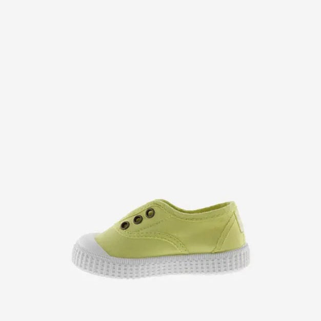 Victoria Shoes Rubber Toecap Canvas Tin Maiz lime green toddler sneaker with white toe cap and sole
