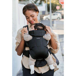 BabyBjörn Baby Carrier Free