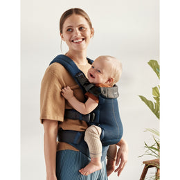 BabyBjörn Baby Carrier Free