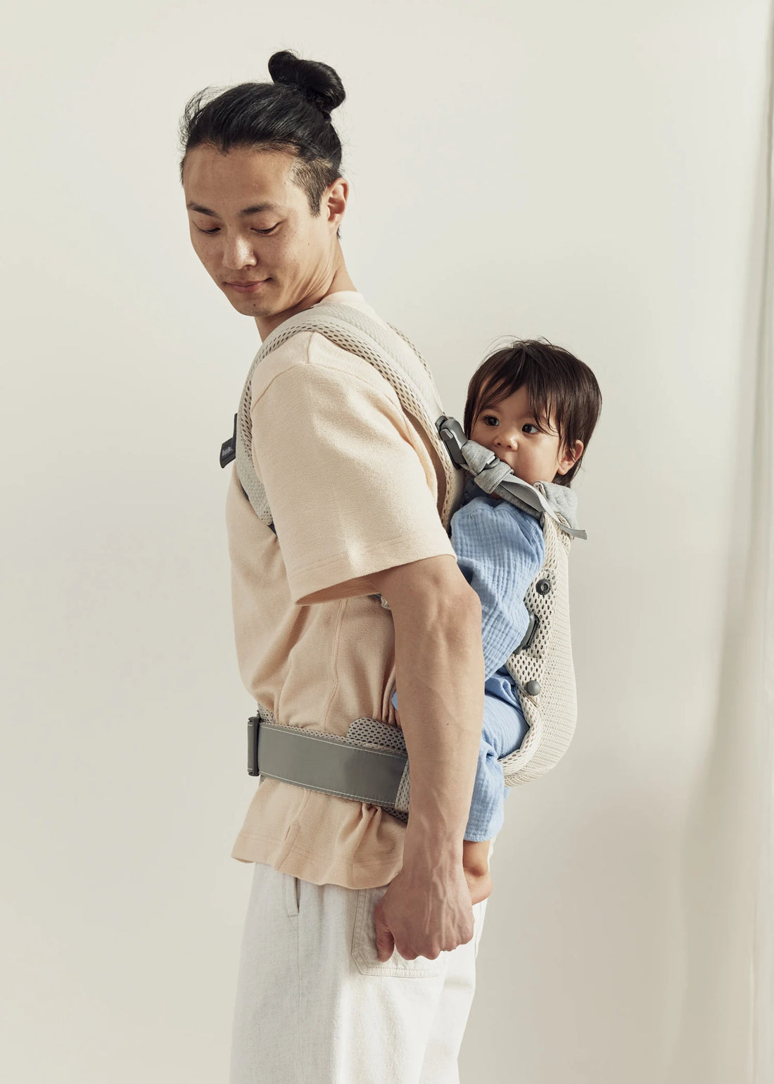 BabyBjörn Baby Carrier Harmony — Back carrying (3D Mesh, Cream)