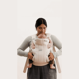 BabyBjörn Baby Carrier Hold