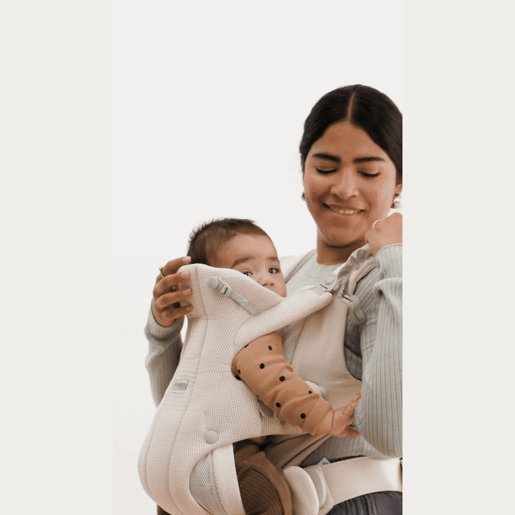 BabyBjörn Baby Carrier Hold integrated shade demonstration