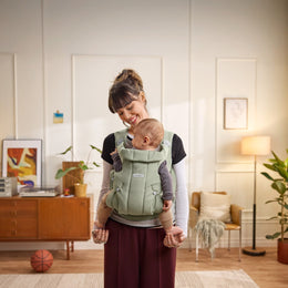BabyBjörn Baby Carrier Hold