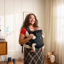BabyBjörn Baby Carrier Hold