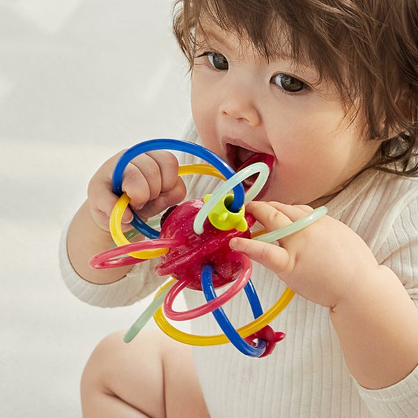 BC Babycare Manhattan Teether with colorful interlocking rings for teething