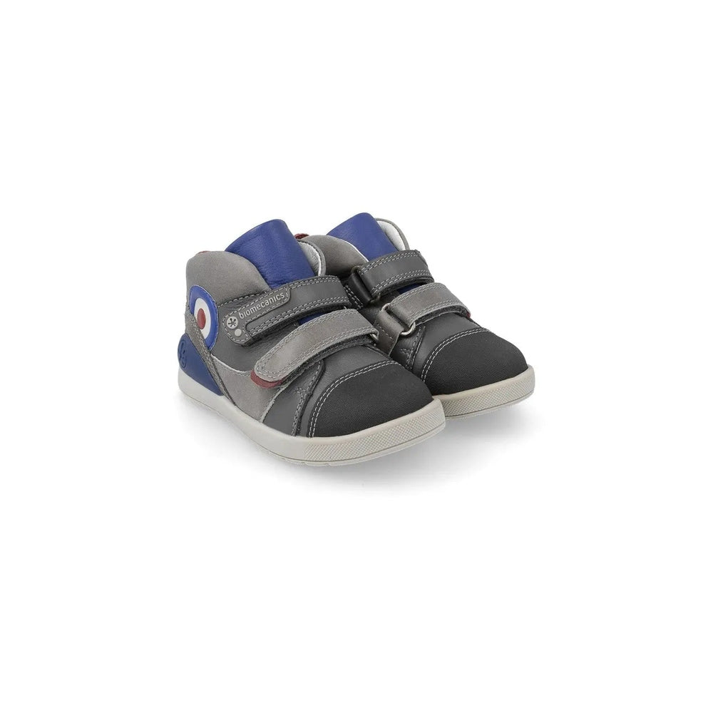 Biomecanics Antracita Y Marengo casual boy sneakers in grey with blue lining, Velcro straps secured.