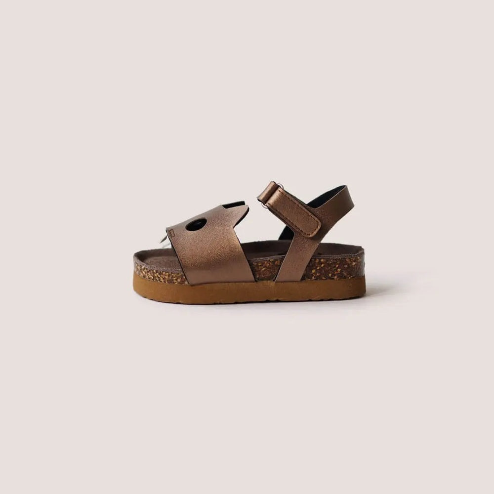 Boxbo Fox Cork Clog Unisex Sandal coffee brown, with cork sole and adjustable strap fastened over the foot.