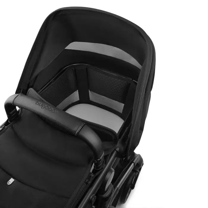 Bugaboo Fox 5 Renew Complete Stroller in black fabric with a padded seat and canopy, ready for use.