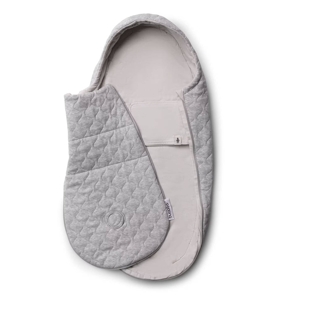 Bugaboo Newborn Inlay in Light Grey Melange quilted fabric with hood