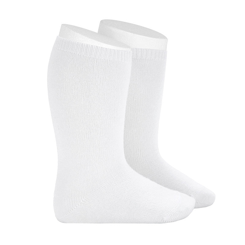 Condor Bamboo Plain Stitch Knee High Socks White shown flat with ribbed cuffs, soft breathable knit.
