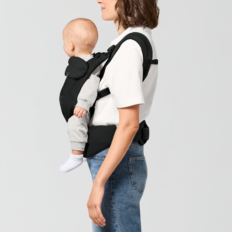 CYBEX Gold Amya Baby Carrier in Magic Black front outward carry