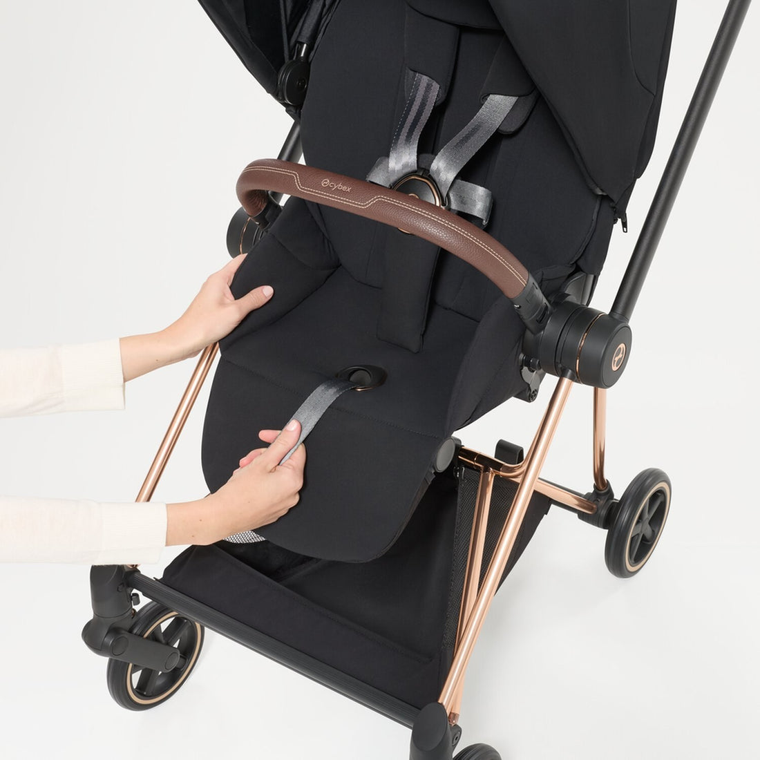 CYBEX Platinum Mios Stroller — One-pull Harness