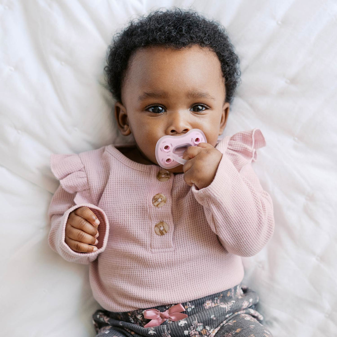 Dr. Brown's Advantage One-Piece Silicone Pacifiers 0–6 Months 3-Pack – Pink/Purple/Ecru – official product image 03