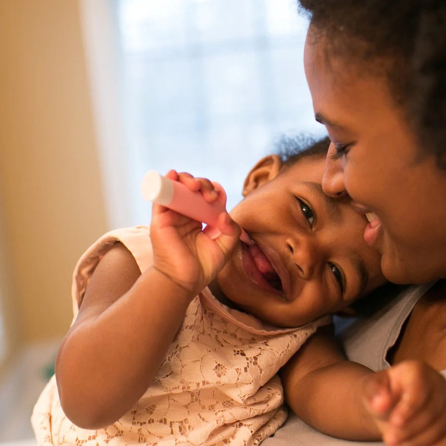 DR. BROWN'S Dr. Brown's Infant-to-Toddler Toothbrush 1-Pack White handle with soft bristles img 4/10