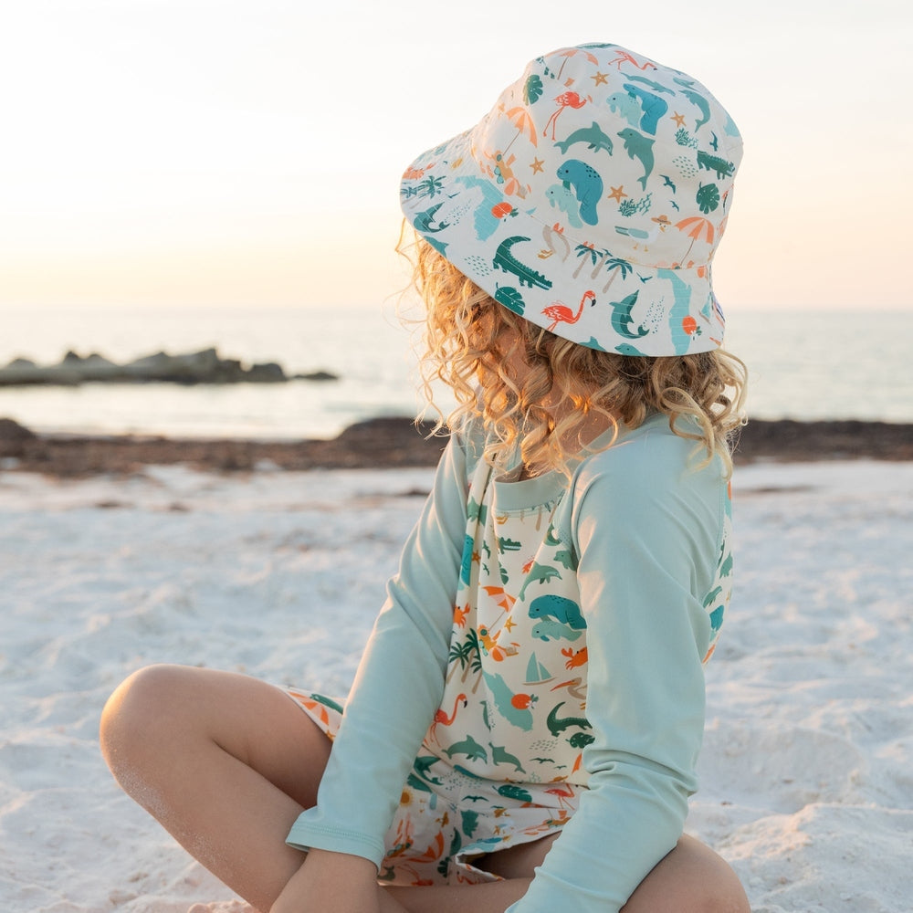 Explore Florida Reversible Bucket Hat in beige/multi
