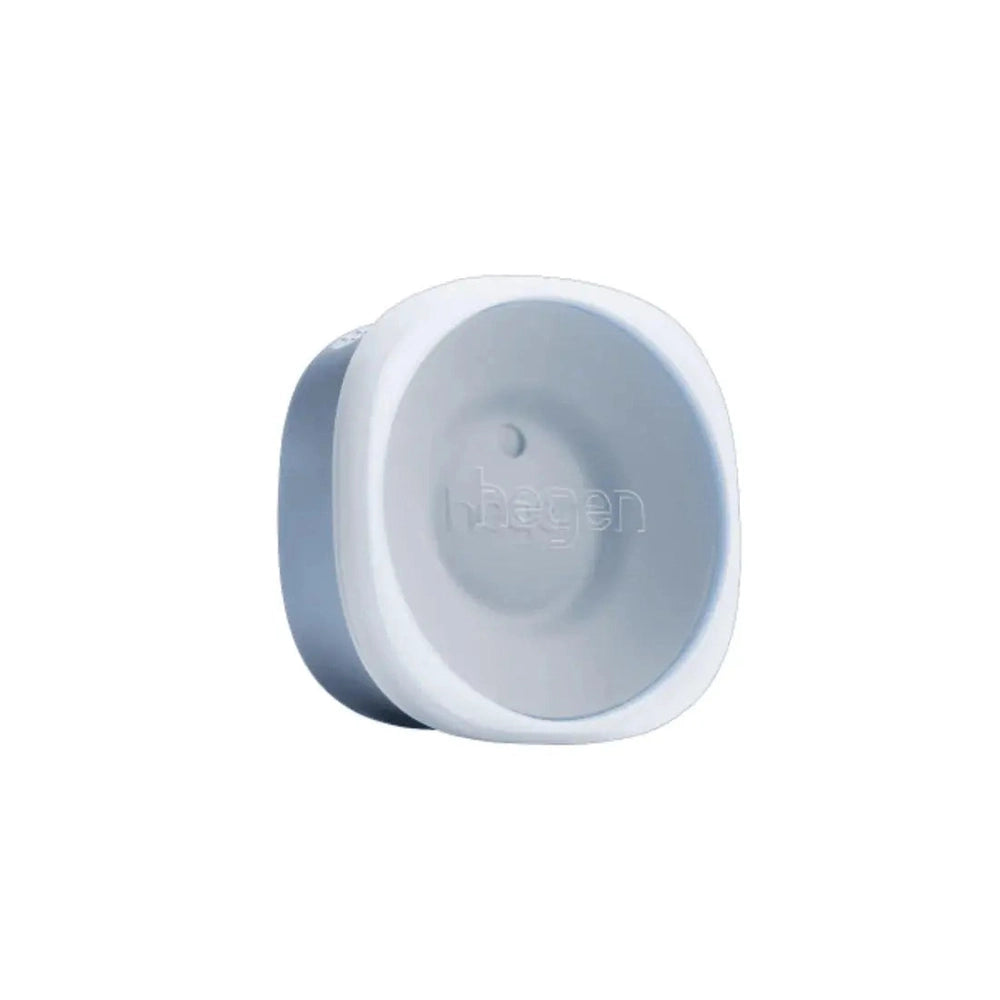 Hegen PCTO All-Rounder Crown (12M+), white silicone feeding accessory, shown as a compact cup-shaped lid.