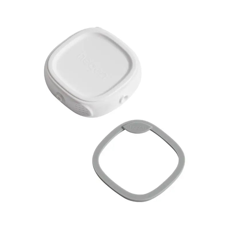 Hegen PCTO Breast Milk Storage Lid (1 Pack) in white with grey silicone ring, ready to seal milk storage.