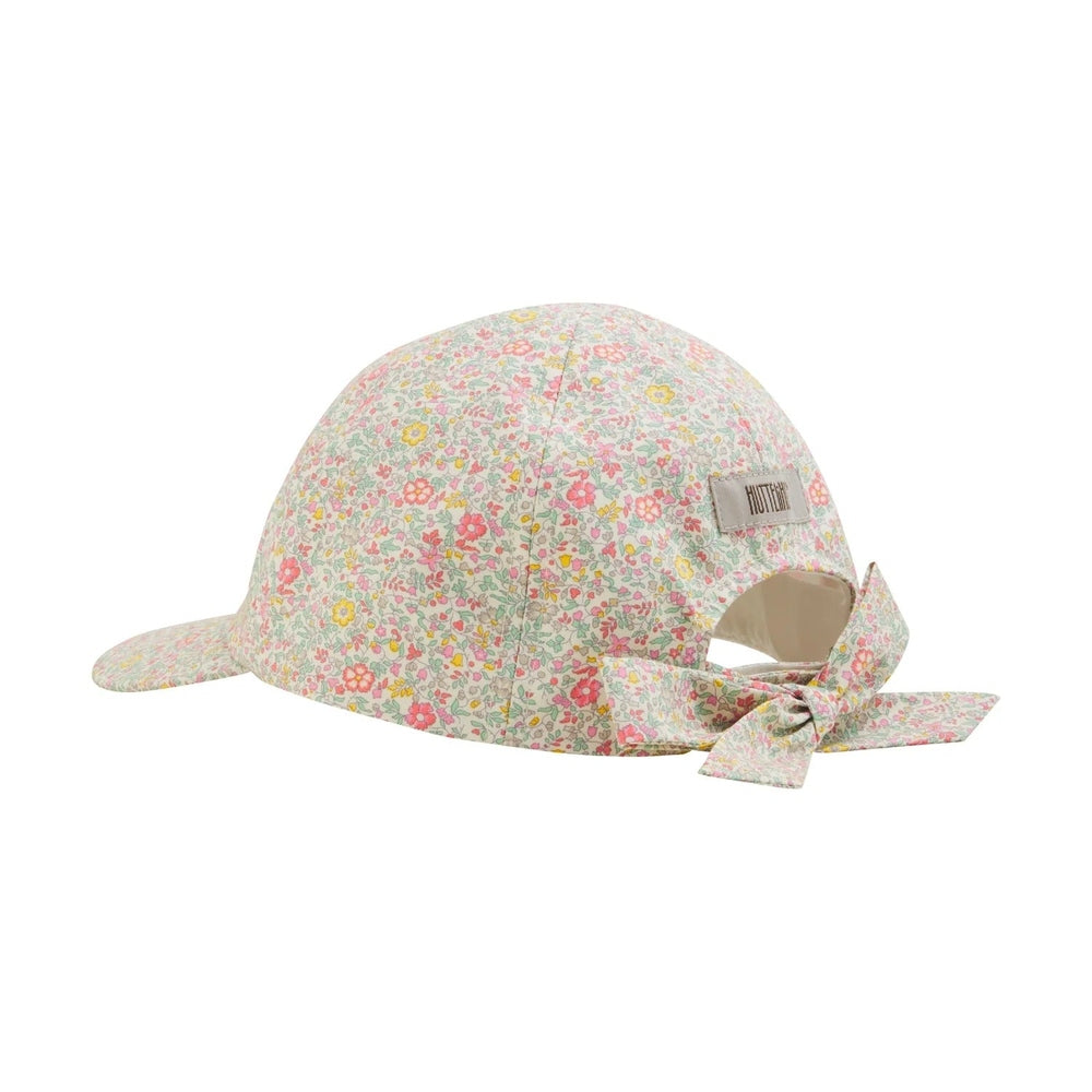 HUTTELIHUT Huttelihut Cap in Liberty Fabric Double Cream six-panel construction with adjustable tie ribbon closure img 4/5