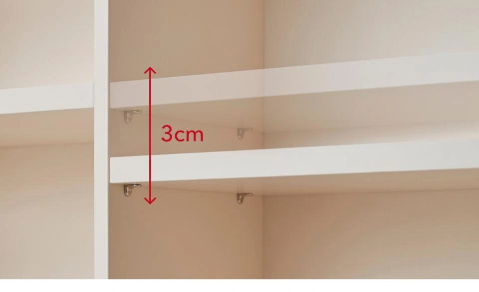 Complete manufacturer movable-shelf photograph with the vertical 3 cm dimension arrow.