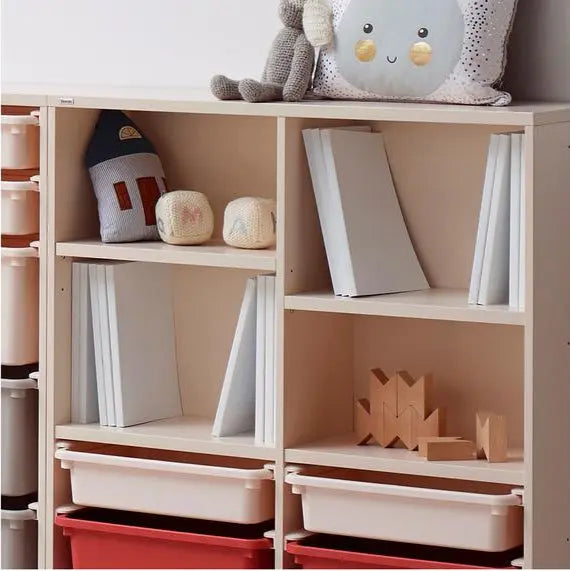 Iloom Eddi Kids 3 Story Bookshelf (W Pl Box Storage) 950W in light wood, neatly holding books and pink storage bins.