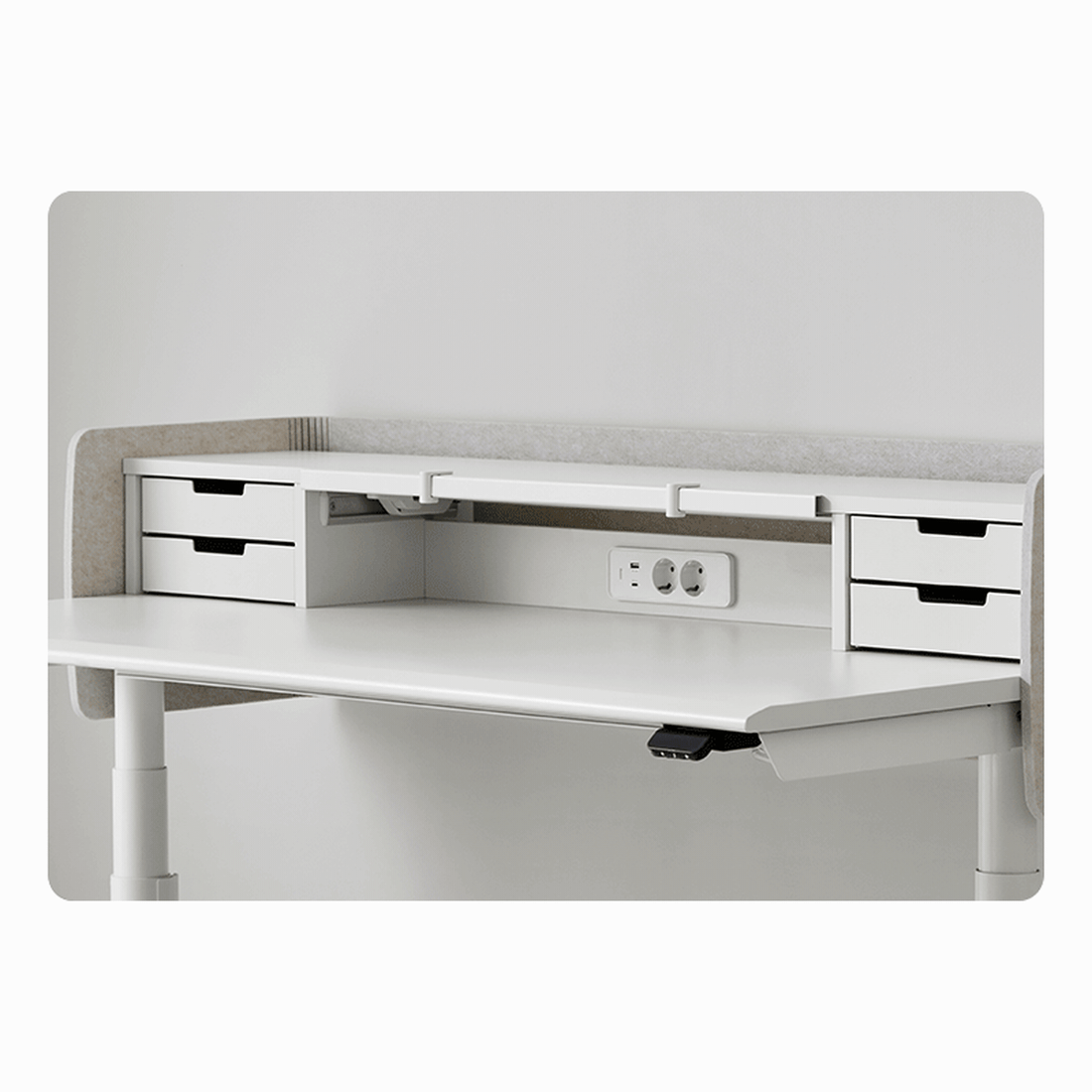 Iloom Newt Motion Desk 1200W - adjustable layered device panel demonstration