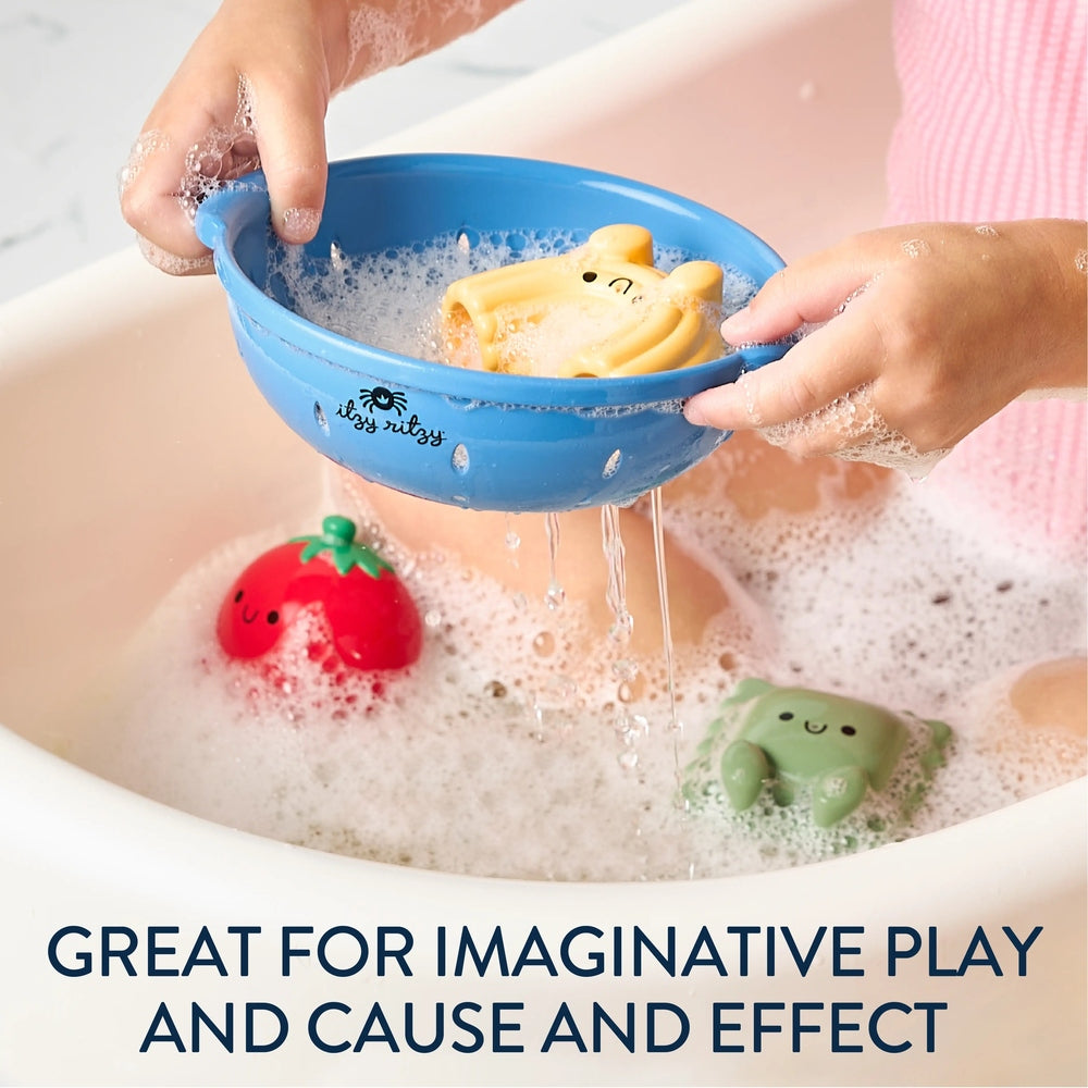 ITZY RITZY Itzy Ritzy Itzy Splash Pals Pasta Colander with drainage holes and four squeezable toys with faces img 4/6