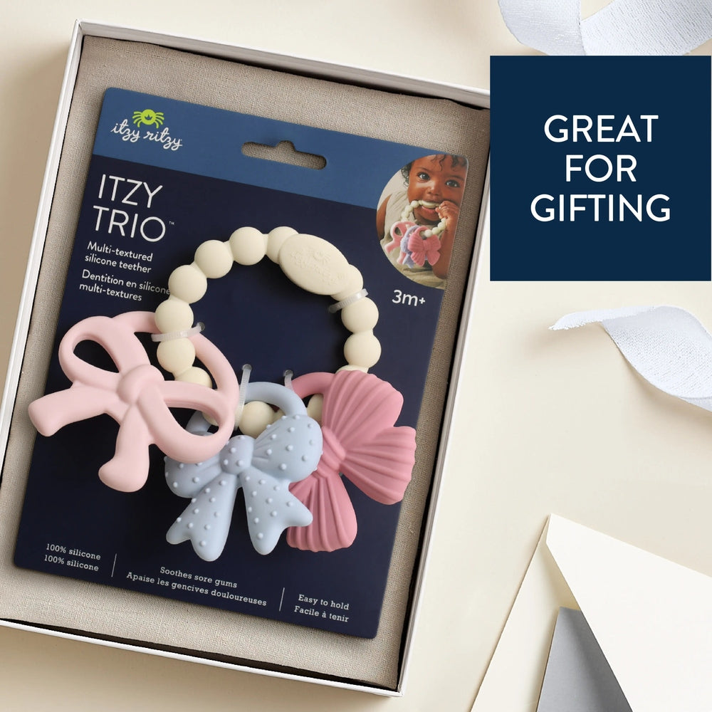 ITZY RITZY Itzy Ritzy Itzy Trio beaded ring with bow, starfish, and shell charms img 5/5