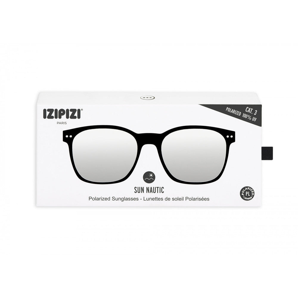 Izipizi Nautic sunglasses for adults, black frame with polarized grey lenses