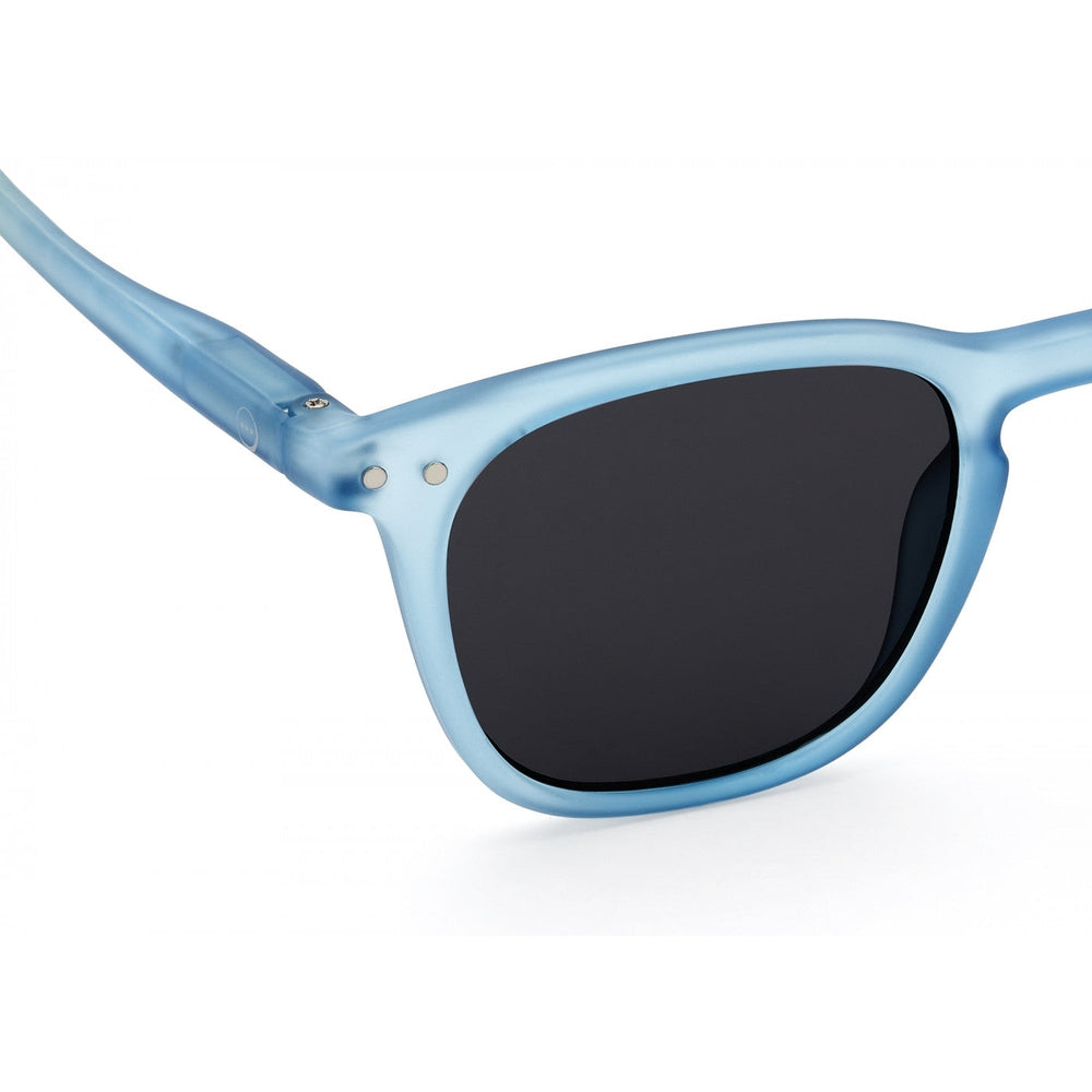 IZIPIZI Junior Sunglasses #E Blue Mirage blue frame with dark lenses