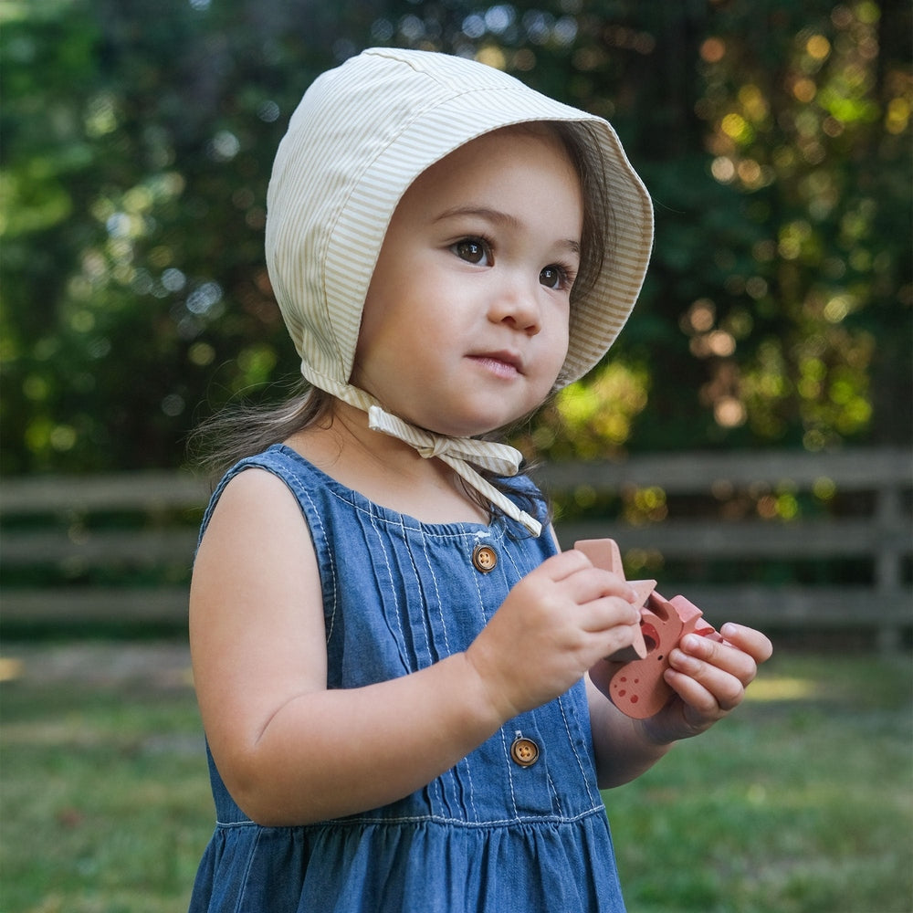 JAN & JUL Jan & Jul Baby Bonnet Beige Stripes with chin ties and structured brim img 2/5