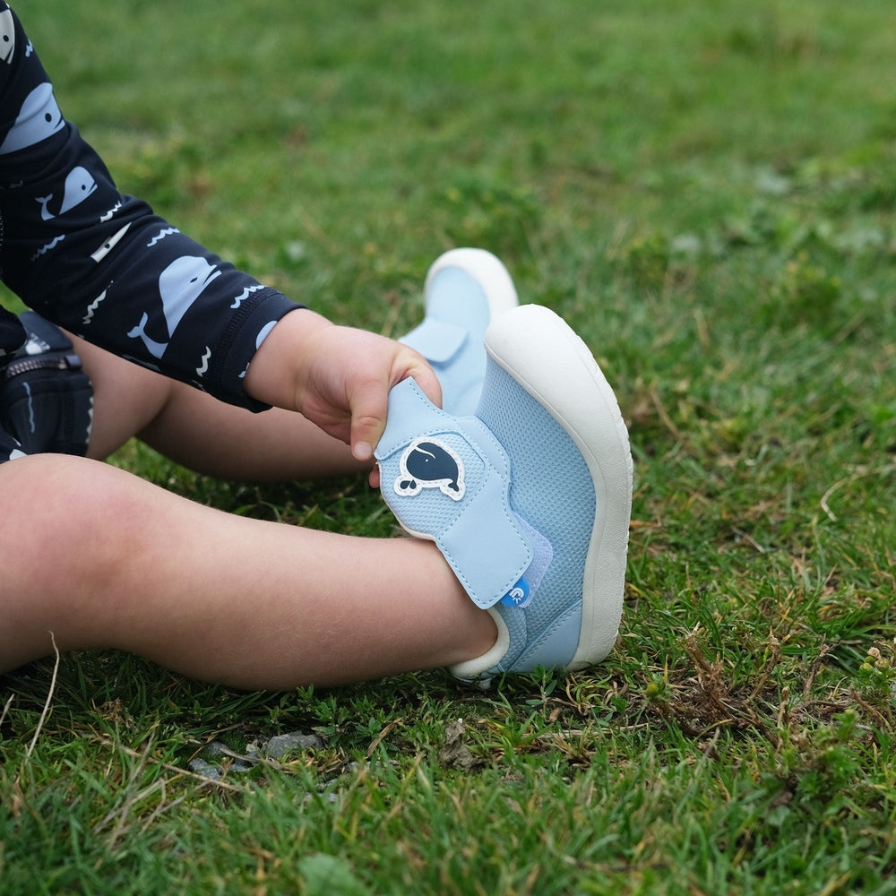 JAN & JUL Jan & Jul Mini-Flyer Toddler Sneakers Blue Whale Mesh panels with whale applique detail on side img 4/9