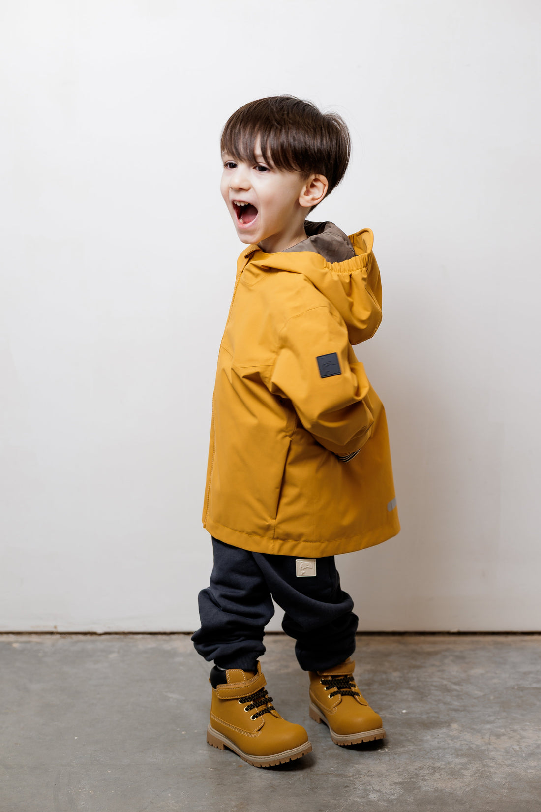 Kidorca Tofino Kids Rain Jacket - Spruce Yellow – Side fit