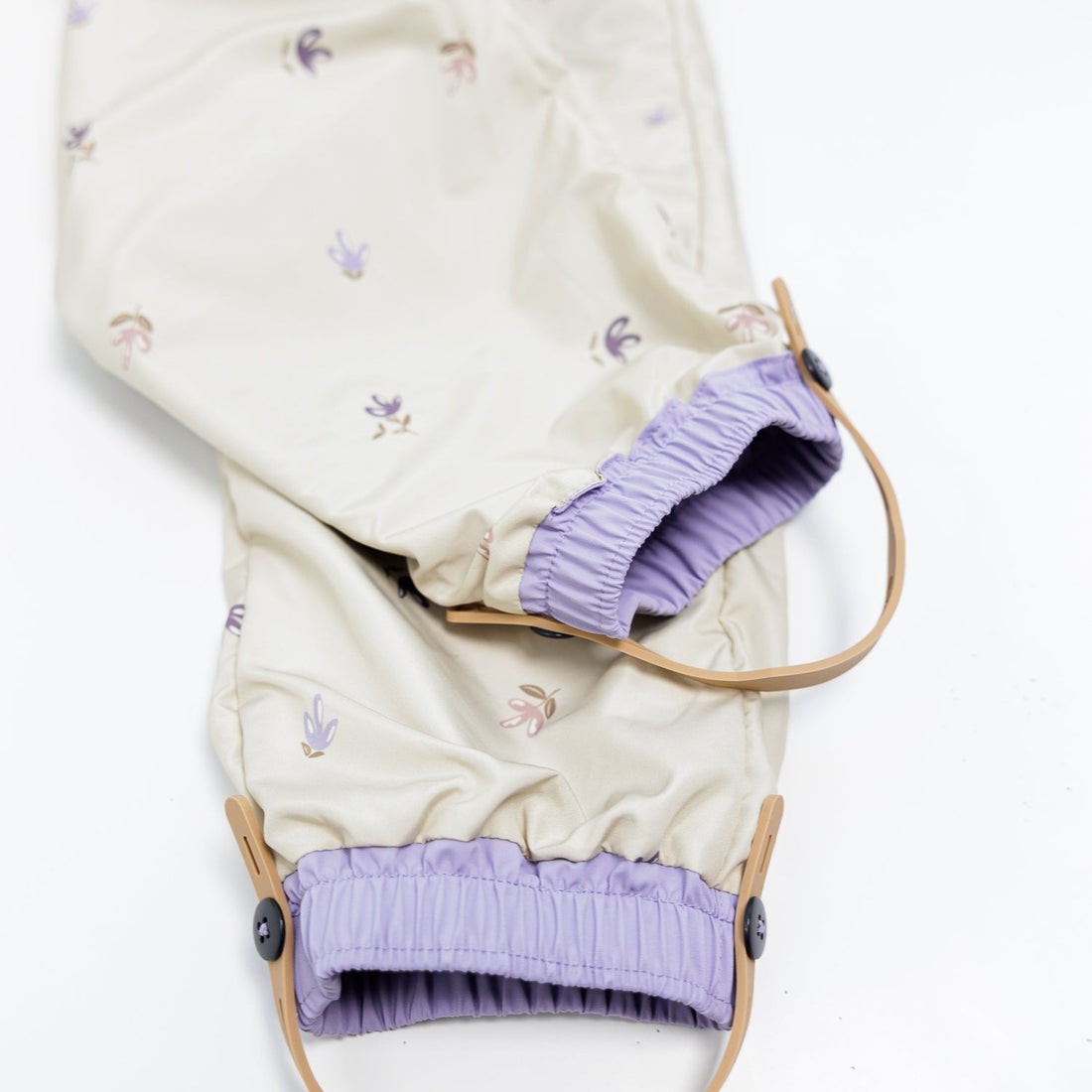 Kidorca Tofino Kids Rain Pants - Lilac / Floral – Foot strap detail