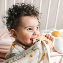 Loulou Lollipop Quilt Blanket in Muslin