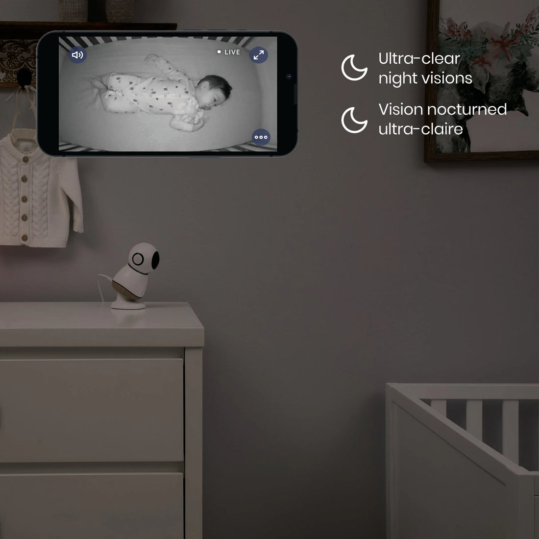 Maxi-Cosi See Pro 360° Baby Monitor — night-vision monitoring view