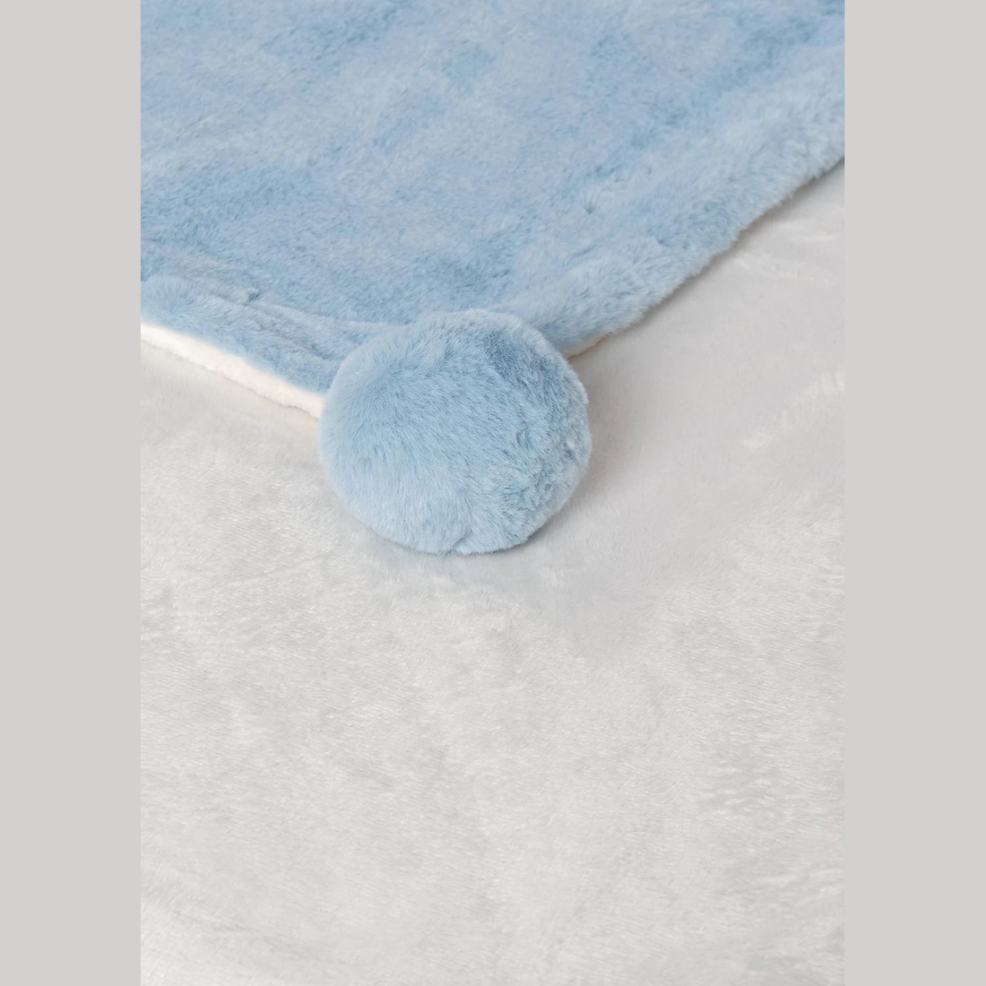 Mayoral Baby Pom-Pom Blanket - Sky — product detail 3