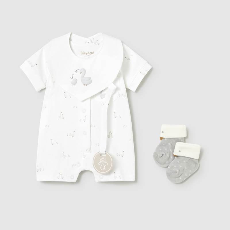 MAYORAL Mayoral Baby Short Pajama Gift Set White duck applique and print with matching socks and mushroom tag img 1/4