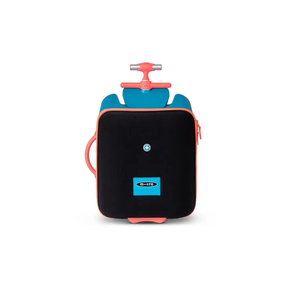 Micro Eazy Luggage kid's suitcase in blue/pink with black front panel, where a child pulls the pink handle.