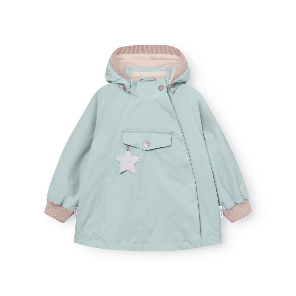 MINI A TURE Mini A Ture Matwai Fleece Lined Jacket Cloud Blue Chest pocket with snap and contrasting mauve ribbed trim img 4/6