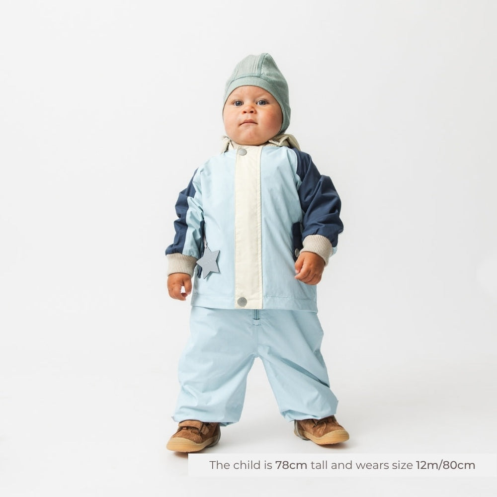 MINI A TURE Mini A Ture Matwally Fleece Lined Jacket Cloud Blue Navy colorblock sleeves with star pocket and matching pants img 4/6