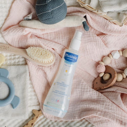 Mustela Baby Refreshing and Styling Water with Organic Chamomile Water 200 mL