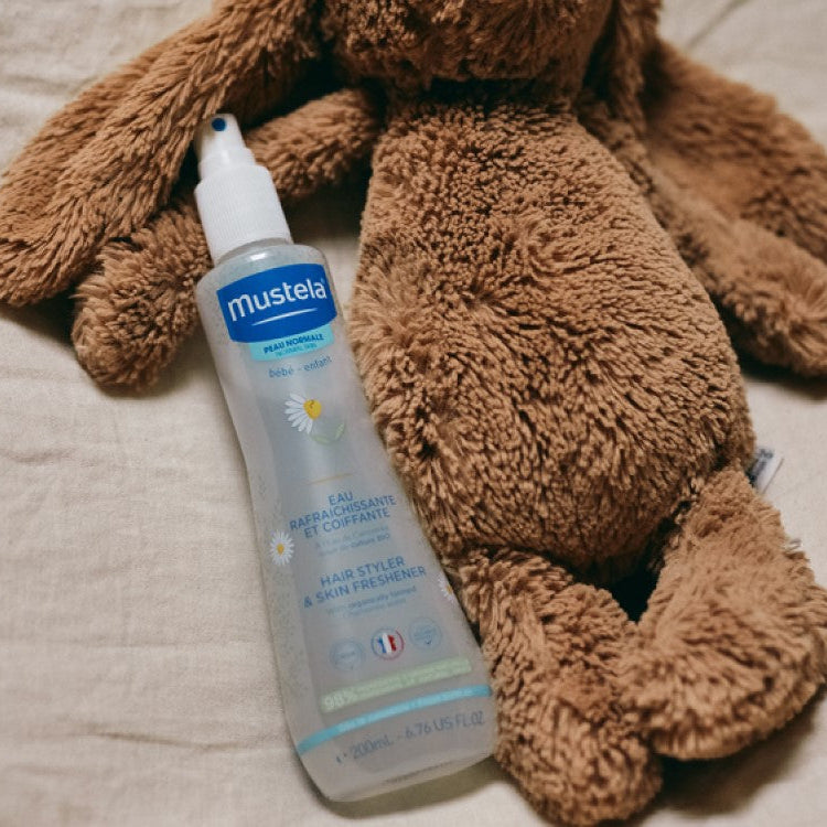 Mustela Baby Refreshing and Styling Water with Organic Chamomile Water 200 mL - product detail view