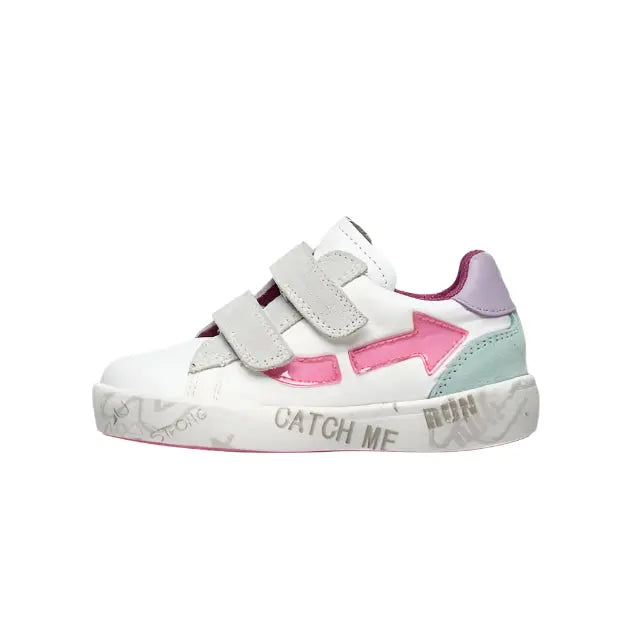 Naturino Kristil Vl white pink toddler sneakers with Velcro straps and mint heel, shown from side