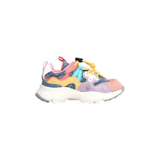 Naturino Yamano 3 Junior sneaker in ice-jeans-grey with multicolor panels and chunky white sole, yellow laces tied.