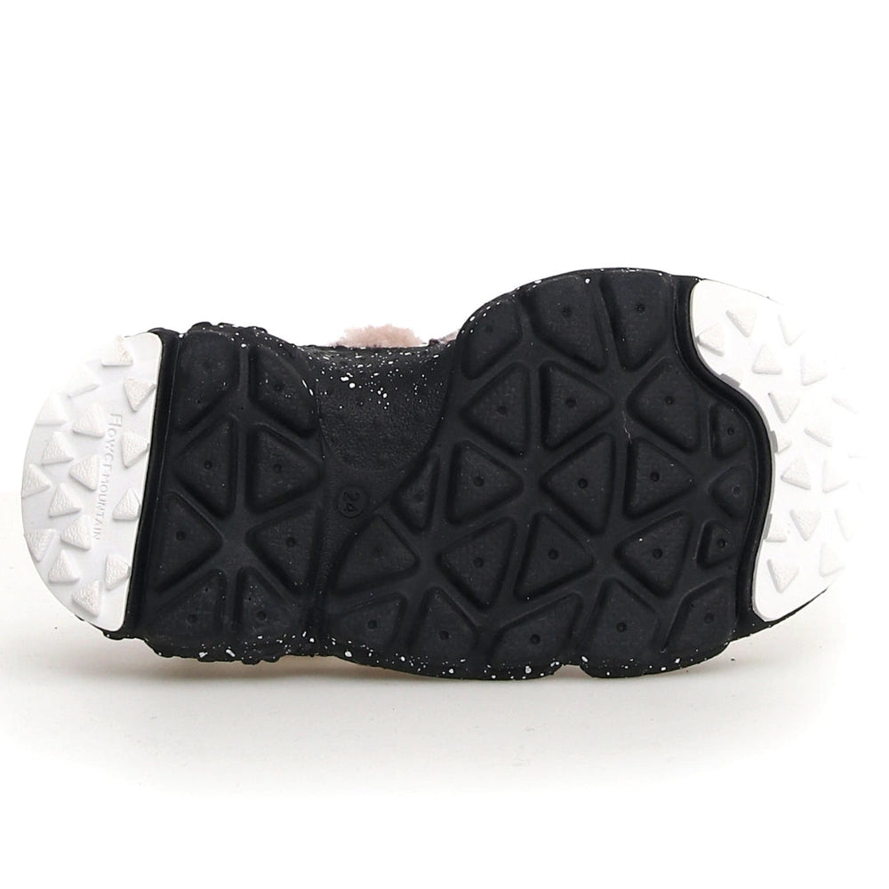 Naturino Yamano 3 Junior white-black toddler shoe sole, featuring a black textured outsole with white heel and toe caps.