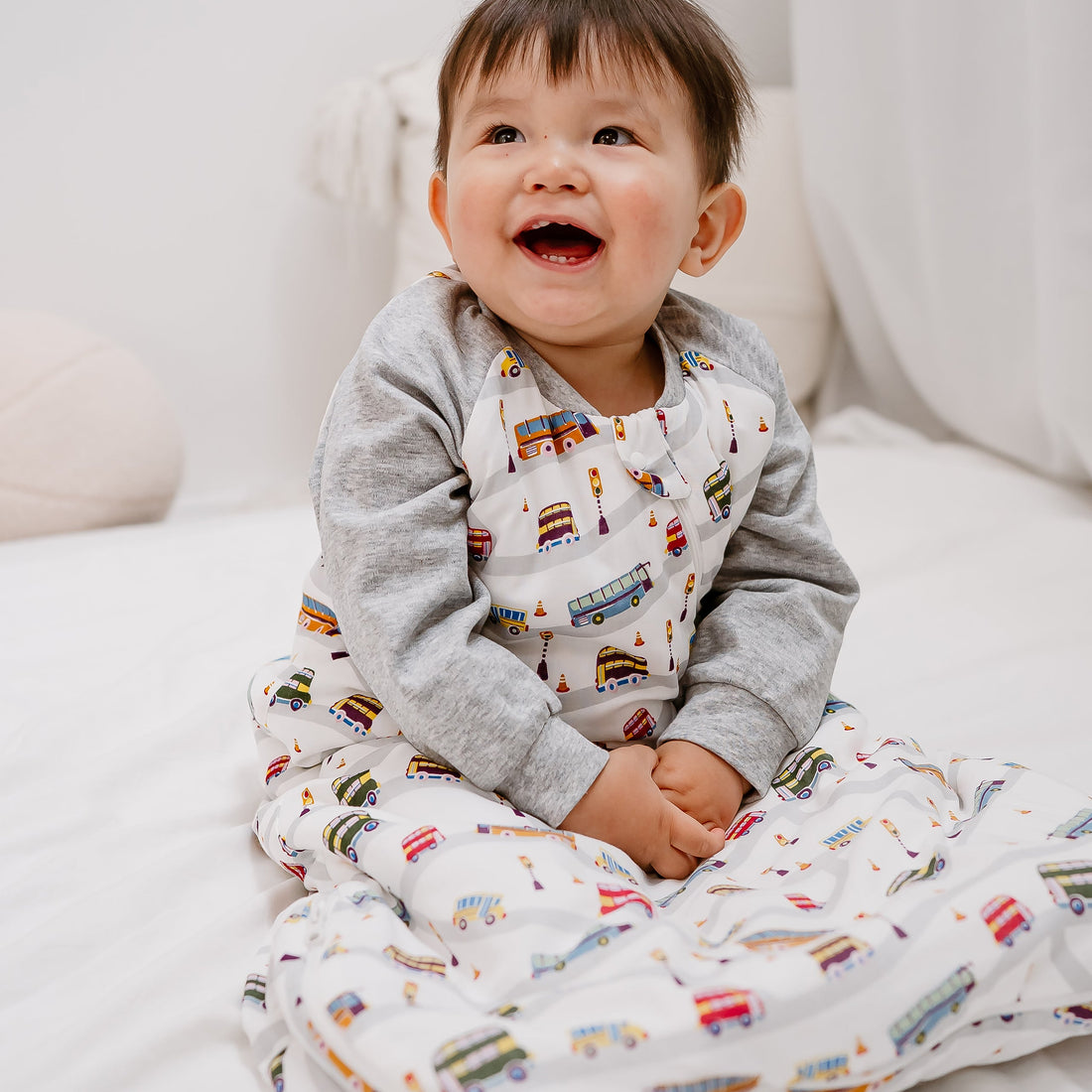 Nest Designs Bamboo Raglan Long Sleeve Sleep Bag 2.5 TOG Wheels on the Bus gallery view 1