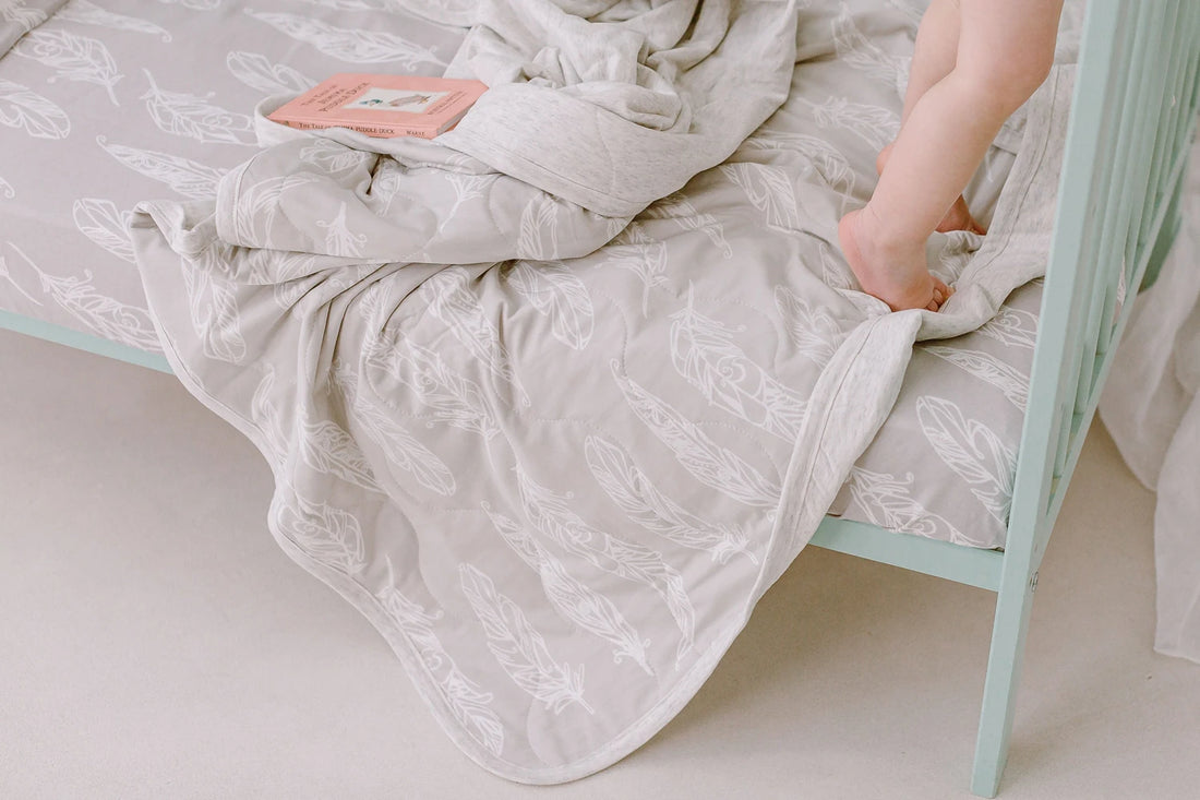 Nest Designs Cozy Blanket Small Feather Grey — lifestyle