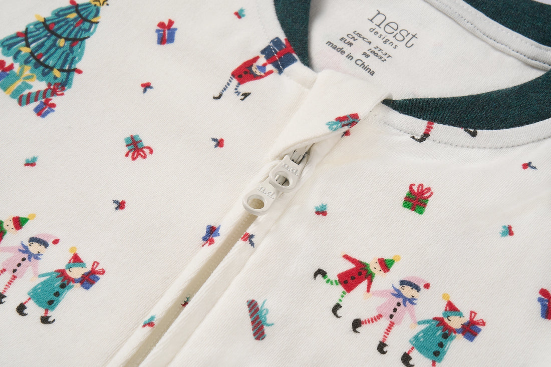 Nest Designs Santas Elves: close-up of the footless sleeper neckline and zipper guard