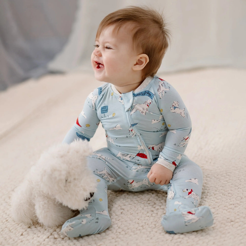 NEST DESIGNS Nest Designs Long Sleeve Footed Sleeper Puppy Park front zipper closure with all-over print pattern img 4/6