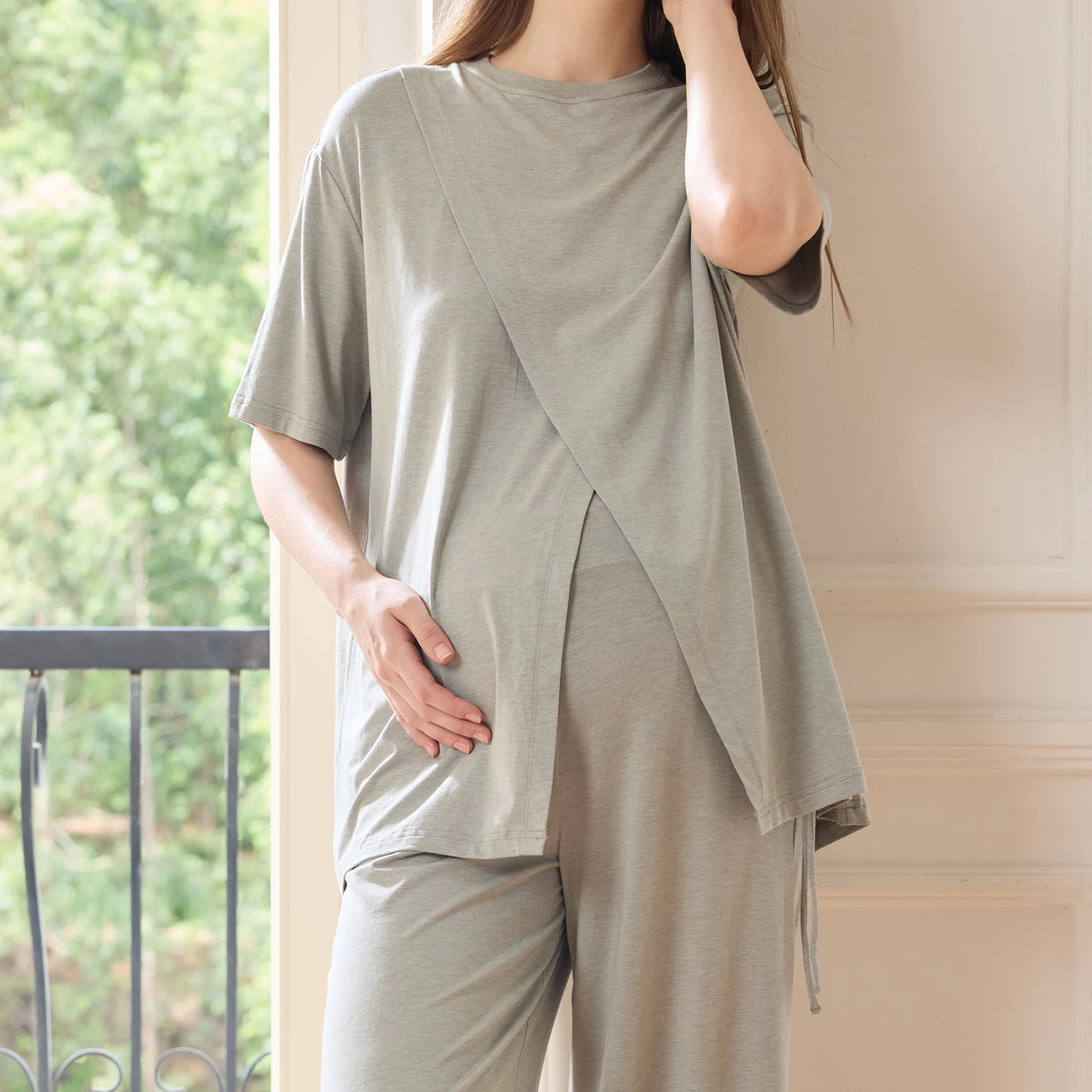 Nest Designs Nursing Tee Fog Grey — lifestyle